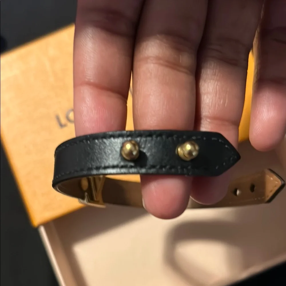 Louis Vuitton Black Leather Bracelet - Picture 4 of 9